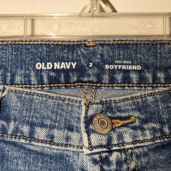 Old Navy Boyfriend Jeans - 2 - Picture 3 of 4